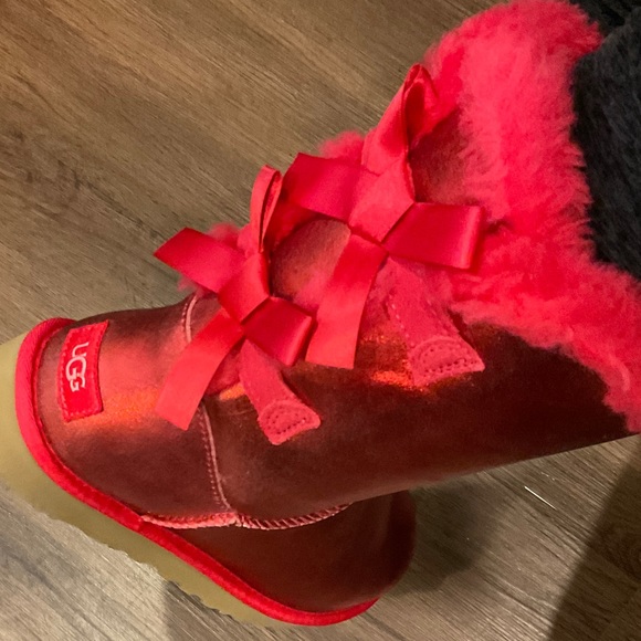 🆕UGG BAILEY BOW GLISTEN SIZE:10 NEW IN BOX COLOR RADISH SOLDOUT DEAD-STOCK - Picture 9 of 14